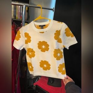 Forever 21 size SMALL retro yellow white floral 60s 70s style knit shirt